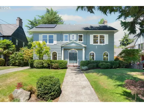 3257 NE Us Grant Pl, Portland, OR 97212