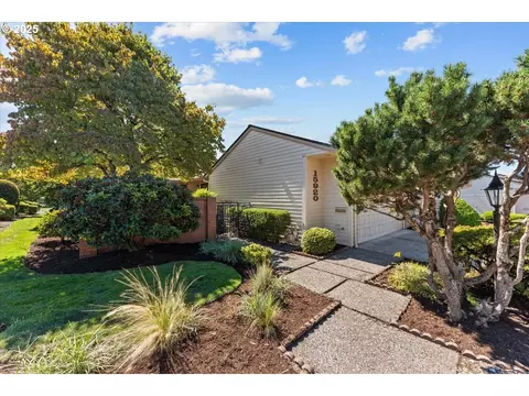 15920 SW Greens Way, Portland, OR 97224