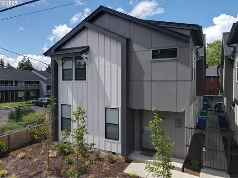 2385 SE 135th Ave #8, Portland, OR 97233
