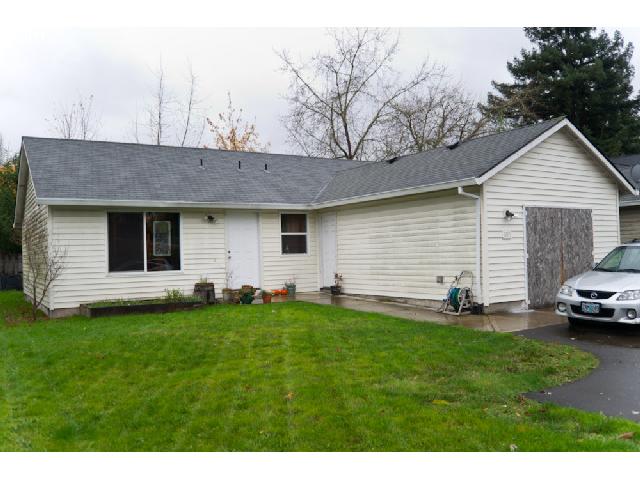 107 E 9th St, Newberg, OR 97132 photo 1