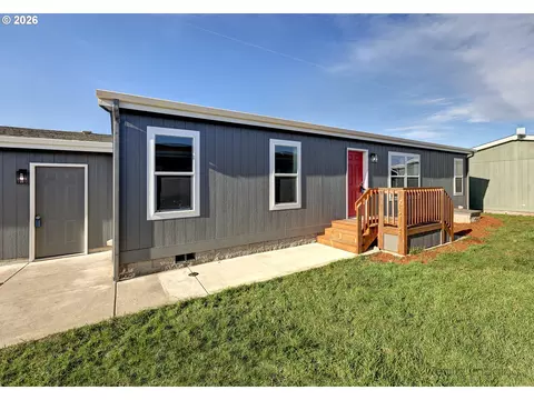 2020 S 12th St, Lebanon, OR 97355
