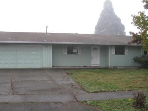 2067 S Cherry St, Cornelius, OR 97113 photo 1