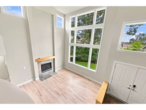 Living - 3324 Bentley Ave, Eugene, OR 97405 photo 6 of 9