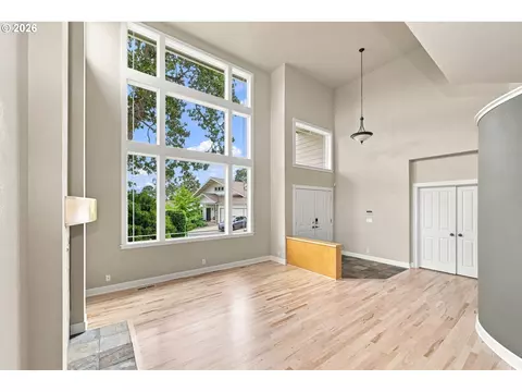 Living - 3324 Bentley Ave, Eugene, OR 97405 photo 1 of 9