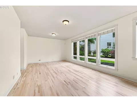 Living - 3324 Bentley Ave, Eugene, OR 97405 photo 8 of 9