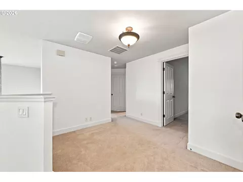 Entry Way - 3324 Bentley Ave, Eugene, OR 97405 photo 1 of 2