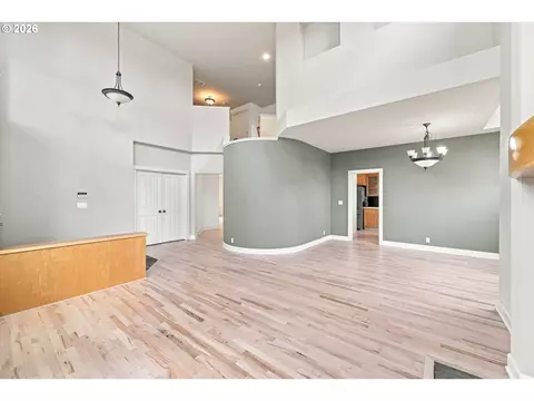 Living - 3324 Bentley Ave, Eugene, OR 97405 photo 2 of 9