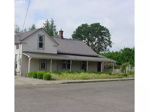 108 E 1st Ave, Estacada, OR 97023 photo 1