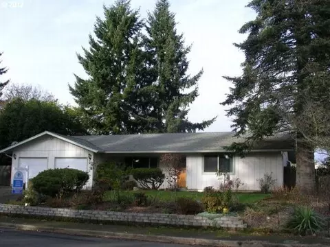 895 Travis Ave, Eugene, OR 97404 photo 1