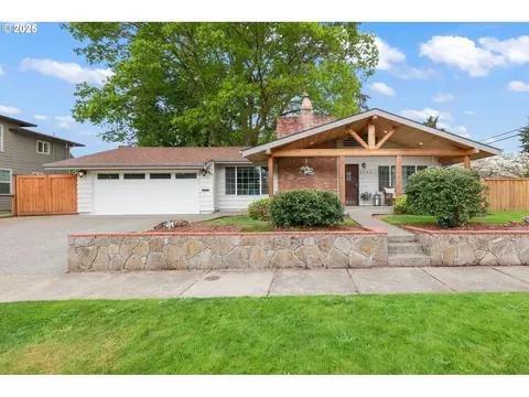 2246 C St, Forest Grove, OR 97116