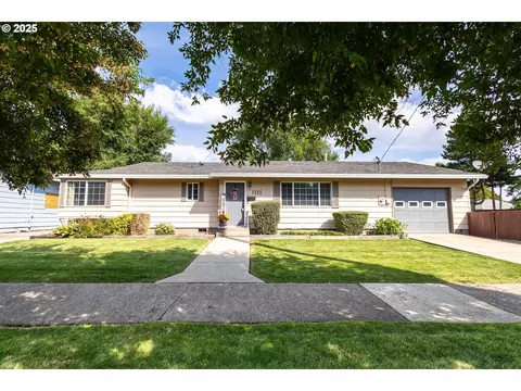 1111 W Ave, La Grande, OR 97850