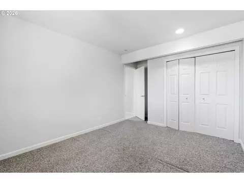 Bedroom - 151 Rockridge Loop, Eugene, OR 97405 photo 4 of 6