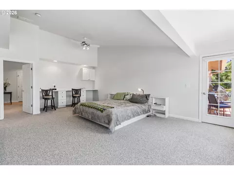 Bedroom - 151 Rockridge Loop, Eugene, OR 97405 photo 6 of 6