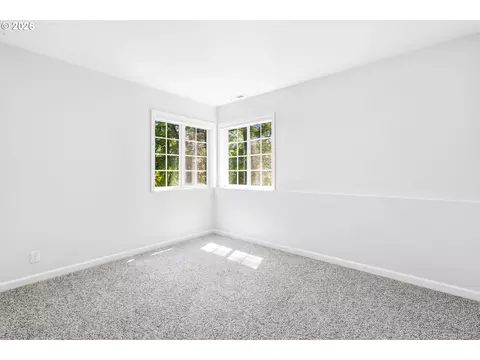 Bedroom - 151 Rockridge Loop, Eugene, OR 97405 photo 3 of 6