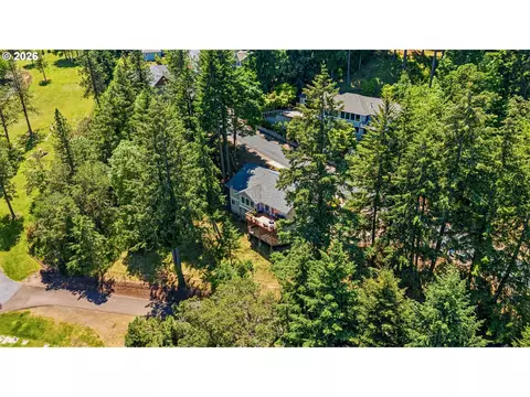 View/Area - 151 Rockridge Loop, Eugene, OR 97405 photo 3 of 5