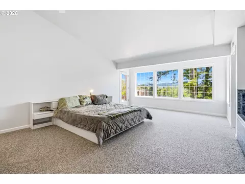 Bedroom - 151 Rockridge Loop, Eugene, OR 97405 photo 5 of 6