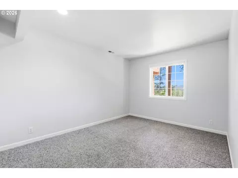 Bedroom - 151 Rockridge Loop, Eugene, OR 97405 photo 1 of 6