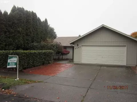 4583 Liberty St, Eugene, OR 97402 photo 1