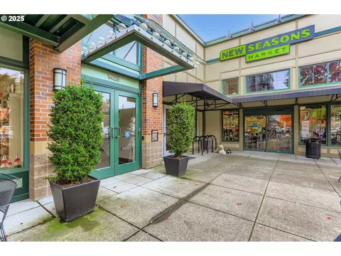 1425 NE 61st Ave #310, Hillsboro, OR 97124