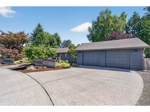 Exterior - 1074 SE Paloma Pl, Gresham, OR 97080 photo 8 of 15