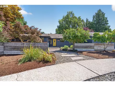 Exterior - 1074 SE Paloma Pl, Gresham, OR 97080 photo 1 of 15