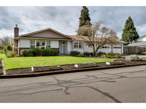 1595 Rambling Dr, Springfield, OR 97477
