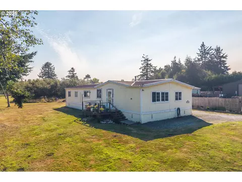 87996 Park Ln, Bandon, OR 97411