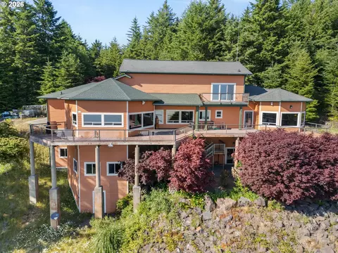 99075 Mcvay Creek Rd, Brookings, OR 97415