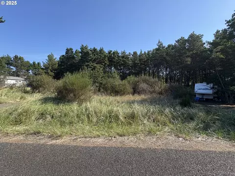 29908 H St, Ocean Park, WA 98640