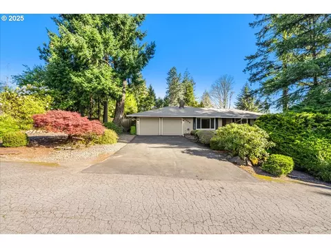 2055 Valley View Dr, West Linn, OR 97068
