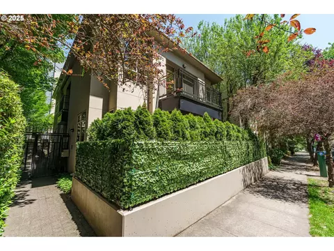 1951 NW Hoyt St, Portland, OR 97209