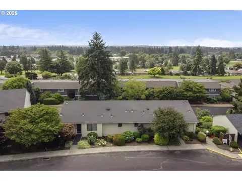 12110 SW King Arthur St, King City, OR 97224