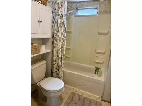 Bath - 1050 W Central Ave, Sutherlin, OR 97479 photo 1 of 2