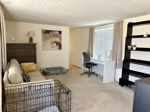 Living - 1050 W Central Ave, Sutherlin, OR 97479 photo 3 of 3
