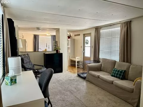 Living - 1050 W Central Ave, Sutherlin, OR 97479 photo 1 of 3