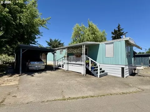 Exterior - 1050 W Central Ave, Sutherlin, OR 97479 photo 2 of 9