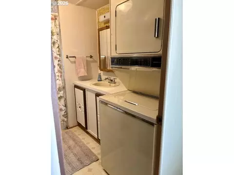 Other - 1050 W Central Ave, Sutherlin, OR 97479 photo 8 of 10