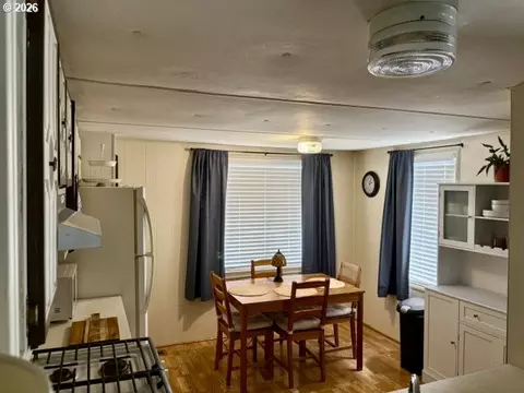 Dining - 1050 W Central Ave, Sutherlin, OR 97479 photo 1 of 2