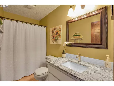 Bath - 520 SE 15th St, Gresham, OR 97080 photo 1 of 2