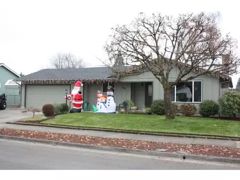 695 57th St, Springfield, OR 97478 photo 1