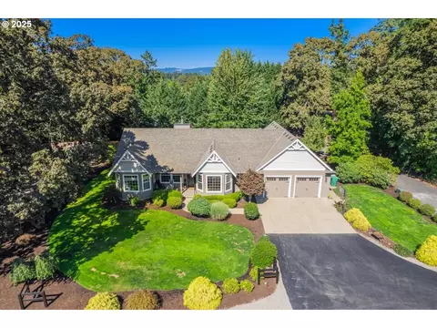 9989 NE Trillium Ln, Newberg, OR 97132