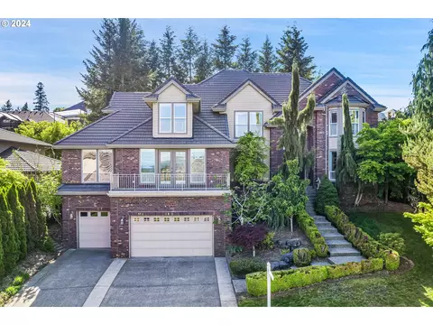13163 SW Broadmoor Pl, Portland, OR 97223