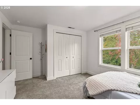 Bedroom - 1133 Skylark Ln, Eugene, OR 97401 photo 5 of 7