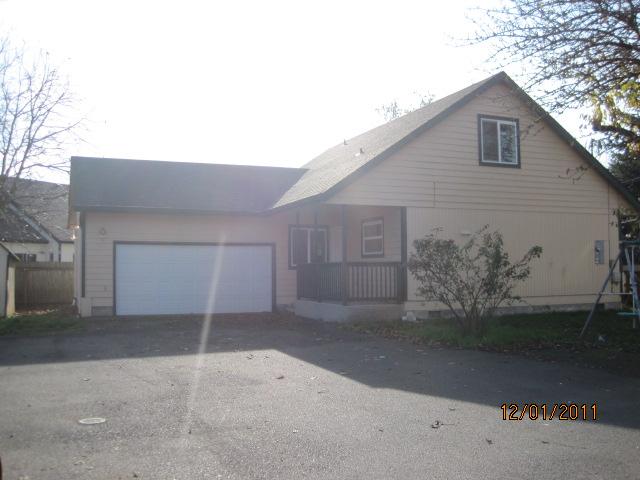 496 Wilkes Dr, Eugene, OR 97404 photo 1