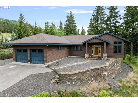 131 Roberson Dr, Underwood, WA 98651