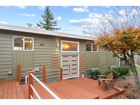 6409 SEvergreen Hwy, Vancouver, WA 98661