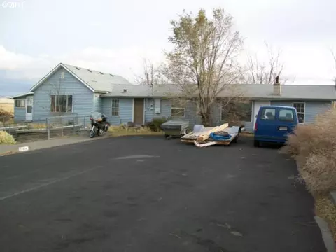 828 SE 7th St, Pendleton, OR 97801 photo 1