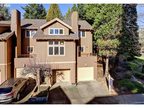10205 NW Village Heights Dr, Portland, OR 97229
