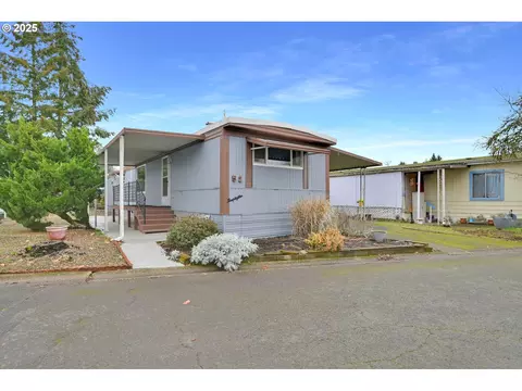1475 Green Acres Rd #52, Eugene, OR 97408