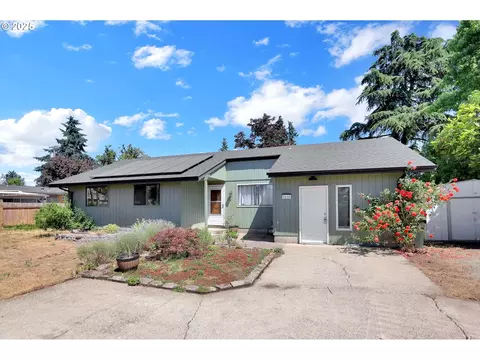 5430 E St, Springfield, OR 97478